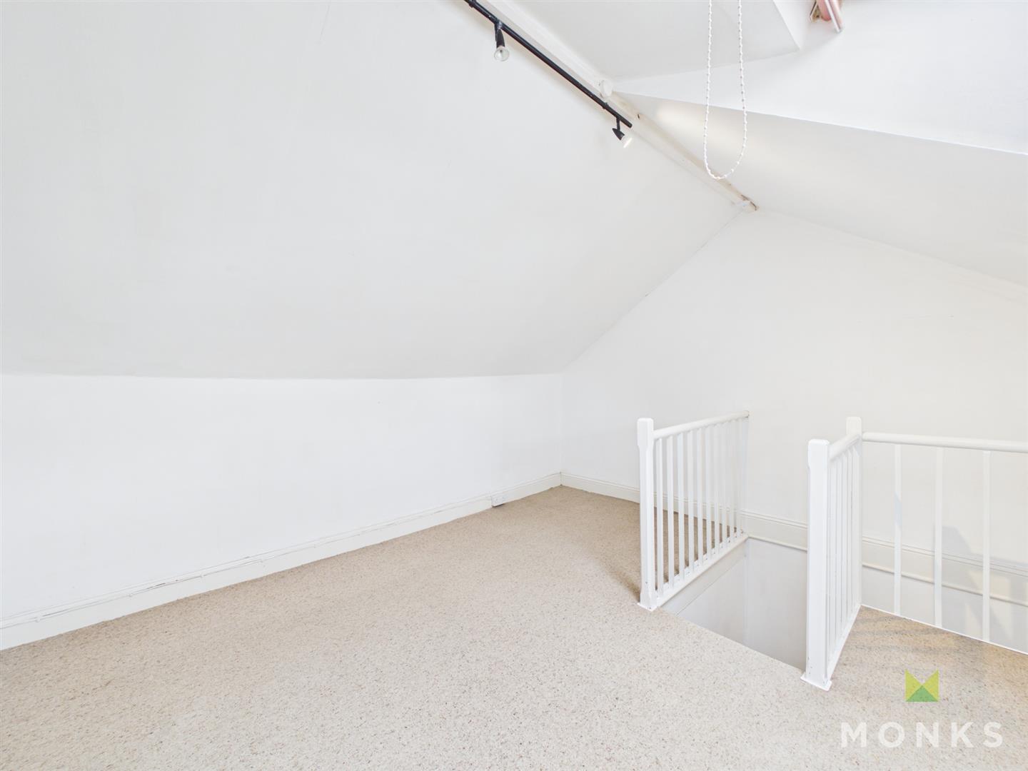 39 Monkmoor Road, Shrewsbury, SY2 5AH For Sale